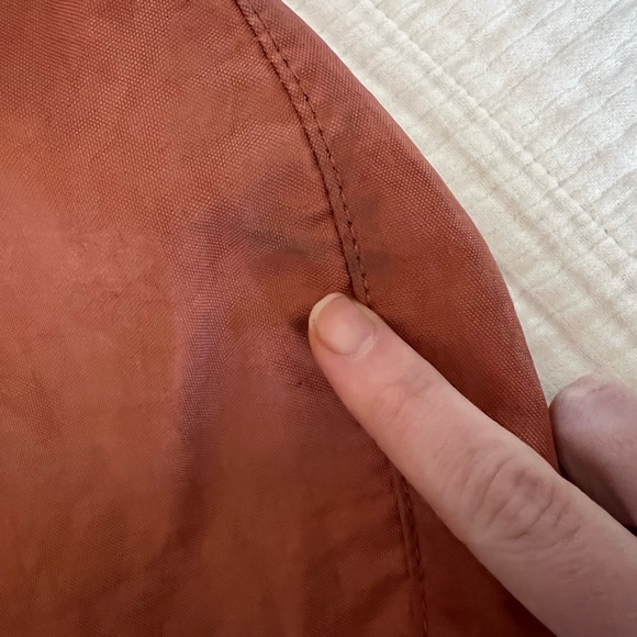 Baggu crescent in Rhubarb - Picture 4 of 7